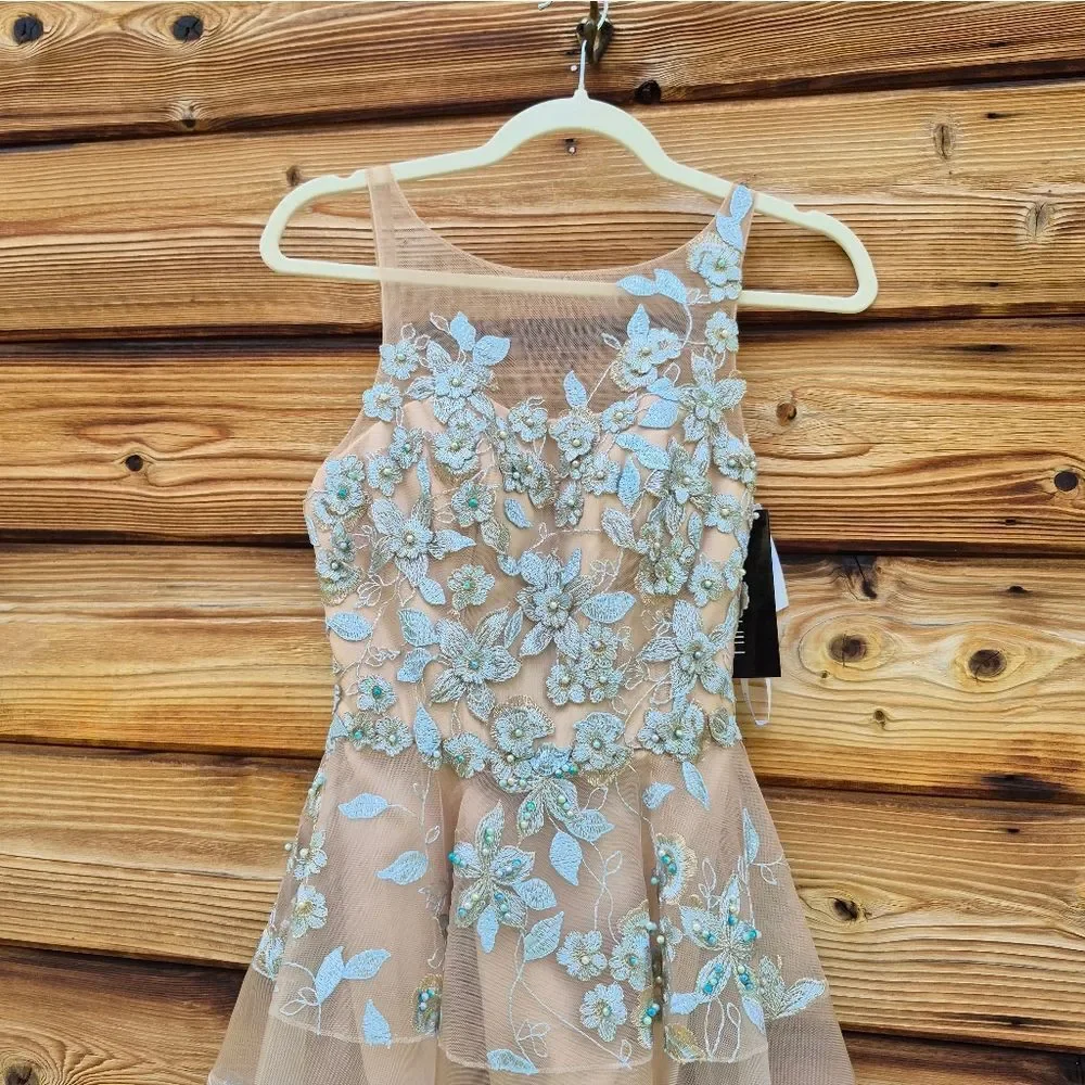 NWT Sherri Hill Floral Applique A Line Gown Dress Nude Size 00
